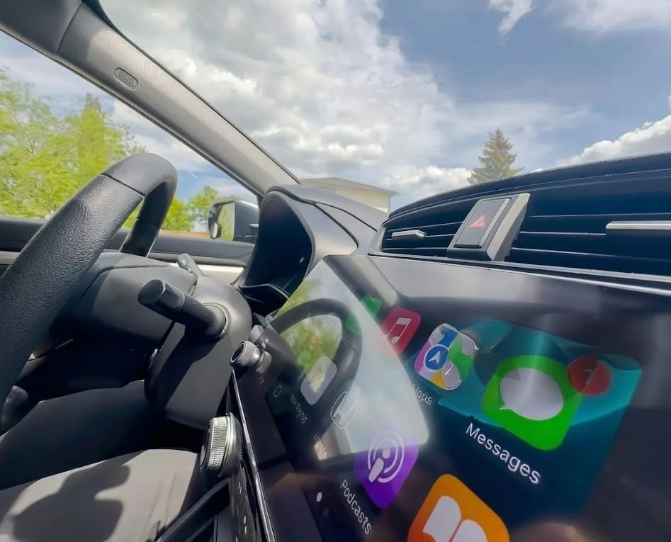 Nachgerüstete Smartphone-Integration im Fahrzeug